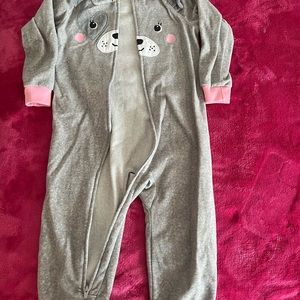 4 onesies for 3 year old in very good condition.Used only twice